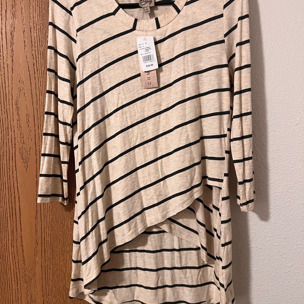 COMO Vintage Striped Tulip Hem Tunic Top - Oatmeal/Charcoal - Size S - NWT